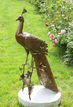 Peacock sculpture for garden rusty steel